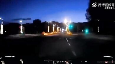 Další ukázka nebezpečí spojeného s rychlou jízdou