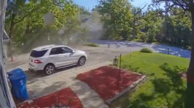 Výbuch nákladního vozidla otřásl obytnou čtvrtí v Chicagu