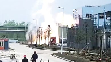 Menší kompilace výbuchu zásobníků v Číně