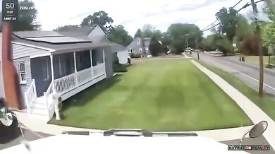 Nákladní vůz narazil do domu v New Jersey - řidič měl záchvat