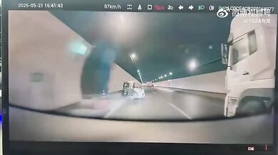 Dopravní nehoda v tunelu