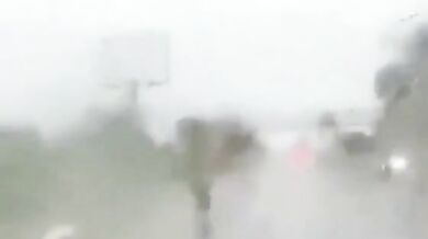 Road rage mezi řidičem tahače a motorkářem