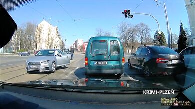 Řidič, který utekl od nehody v Plzni, byl dopaden