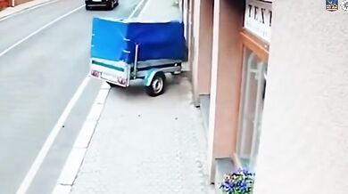 Nezajištěný vozík smetl chodce na Sokolovsku