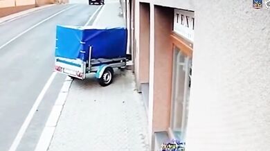 Nezajištěný vozík smetl chodce na Sokolovsku