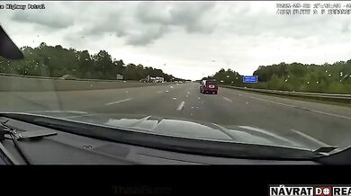 Opilá řidička zatčena po honičce na dálnici I-75, která skončila převrácením vozidla