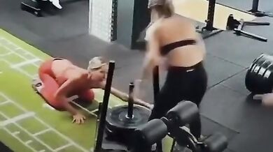 Blondýny ve fitku