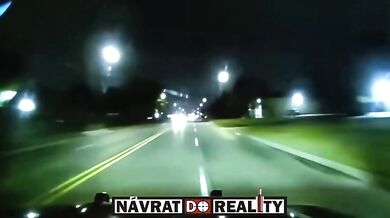 Policista v Michiganu jel rychlostí přes 180 km/h, když způsobil nehodu se dvěma oběťmi