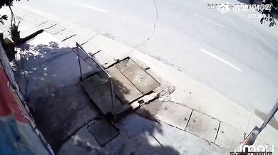 Skútrař s velkým štěstím