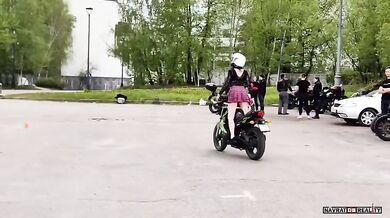 Frajerka na motorce