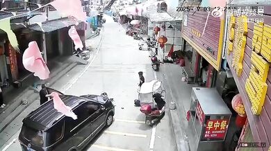 Málem dostal ještě pár pohlavků...