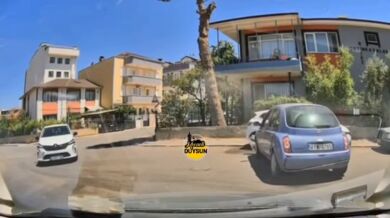 Hrůzná nehoda v Kocaeli: Auto srazilo dítě na kole