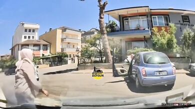 Hrůzná nehoda v Kocaeli: Auto srazilo dítě na kole