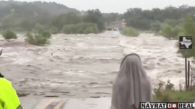 Katastrofální bleskové povodně v Texasu si vyžádaly desítky obětí