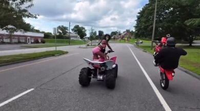 Blbnutí na čtyřkolce