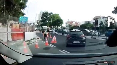 Auto spadlo do propadliny