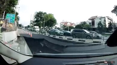 Auto spadlo do propadliny