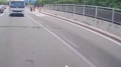 Wheelie na skútru...