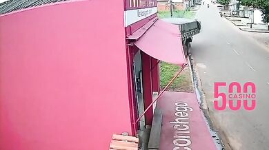 Matka a dcera těsně unikly nekontrolovaně řítícímu se návěsu