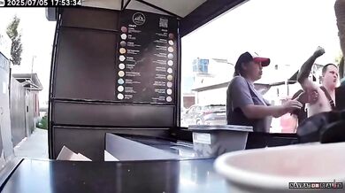 Konflikt u stánku s občerstvením