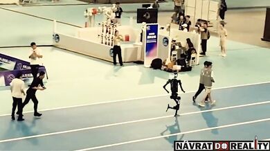 Nehoda robotického závodníka při běhu na 1500 metrů