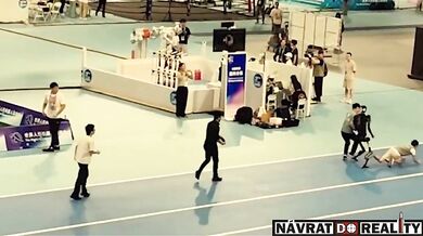 Nehoda robotického závodníka při běhu na 1500 metrů