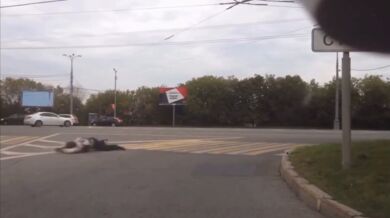 Když motorkář řekne "Natoč mě na kameru"