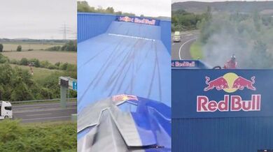 Německý motokrosový jezdec přeskočil devítimetrovou dálniční bariéru