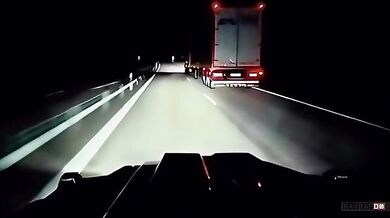 Jak vypadá 700 000 lumenů na autě?