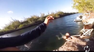 Fail při skoku do vody z houpačky