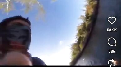 Fail při skoku do vody z houpačky