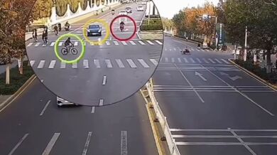 Tesla v Číně zabránila nehodě díky autopilotovi