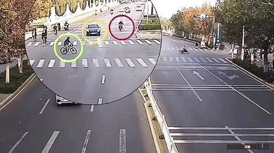 Tesla v Číně zabránila nehodě díky autopilotovi