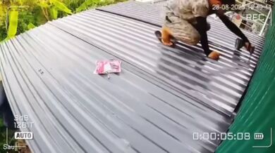 Fail při instalaci střechy