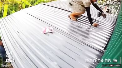 Fail při instalaci střechy