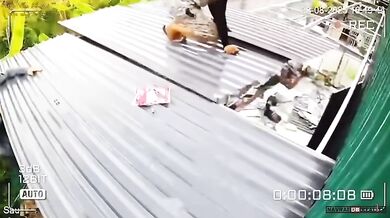 Fail při instalaci střechy