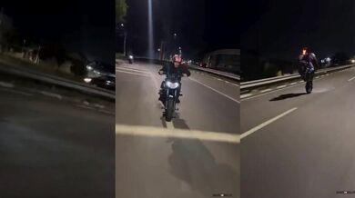 Pokus o jízdě na předním kole motorky