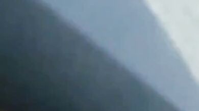 Řidič v Číně odvezl hořící nákladní vůz přímo k hasičům