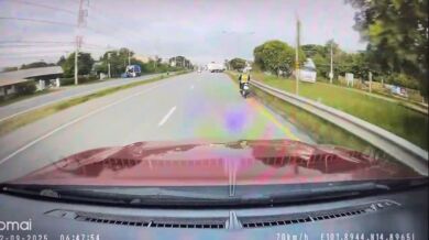 Žena na motorce unikla smrti