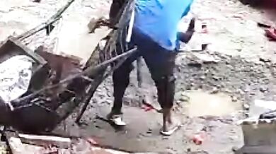 Obří balvan zničil auto i psí klec při tajfunu Wipha, pes však zázračně přežil