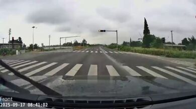 Nedal přednost houkajícímu policejnímu vozidlu