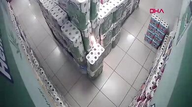 Desetiletý chlapec způsobil požár v supermarketu v Burse