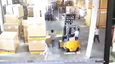 Prank na spícího kolegu nevyšel podle plánu