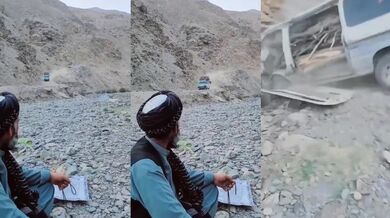 Nehoda vozu s palivovým dřevem v Afghánistánu