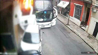 Nehoda autobusu bez řidiče v Porto Alegre