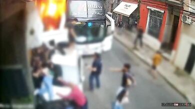 Nehoda autobusu bez řidiče v Porto Alegre