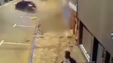 Žena sražena autem v brazilském Viamão