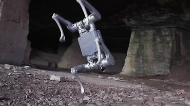 Čínský robot Stellar Explorer zvládne jakýkoli terén