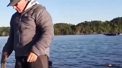 Tragická srážka lodí na jezeře Lewis Smith si vyžádala tři životy