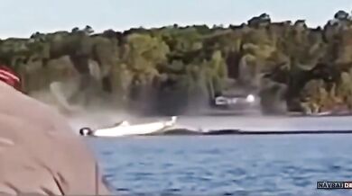 Tragická srážka lodí na jezeře Lewis Smith si vyžádala tři životy